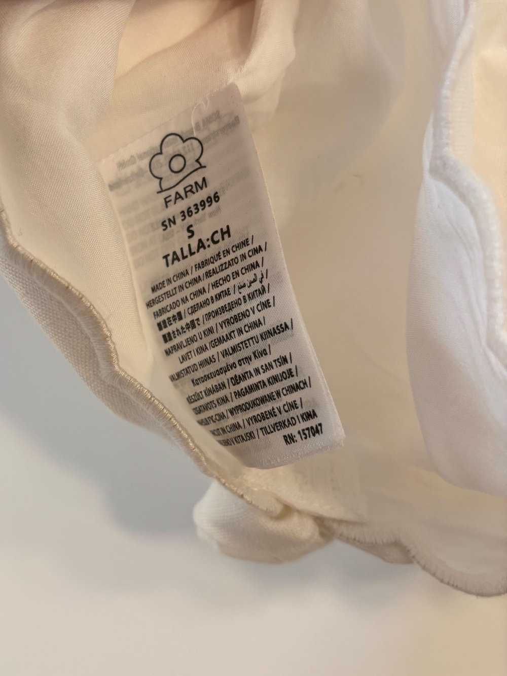 new Farm Rio Off-White Roses Scallop Artisanal Top - Picture 10 of 10